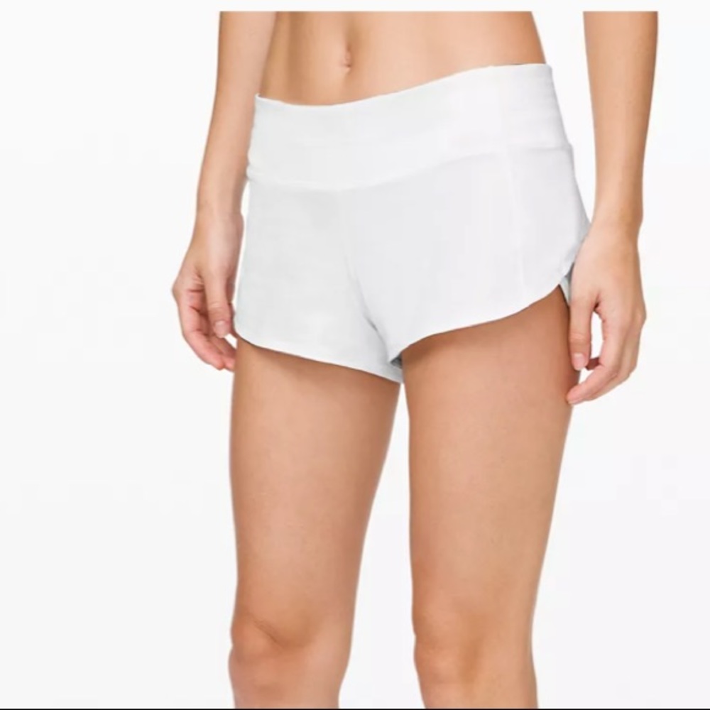 White lululemon speed up shorts 2.5 inches